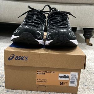 ASICS Gel-Cumulus 23 | NEW!!